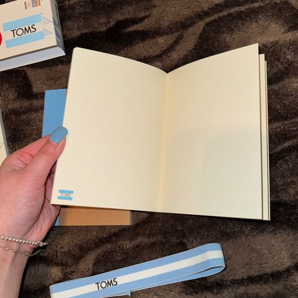 Tom’s Target Exclusive Set of 3 Notebooks - Picture 6 of 7